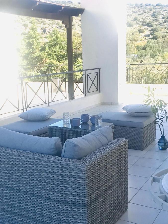 Beautiful Maisonette With A View To The Mountains And The Sea Agia Marina  Eksteriør billede
